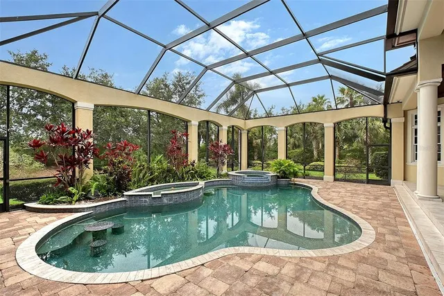 $3,250,000 | 3218 Signet Court, Sarasota, FL 34240