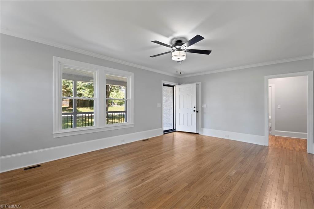 632 Stokesburg Road Walnut Cove, NC 27052 - Photo 18 of 40 Living Room