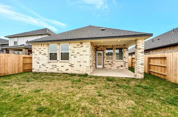 $2,300 | 9537 Sugar Berry Drive, Conroe, TX 77385