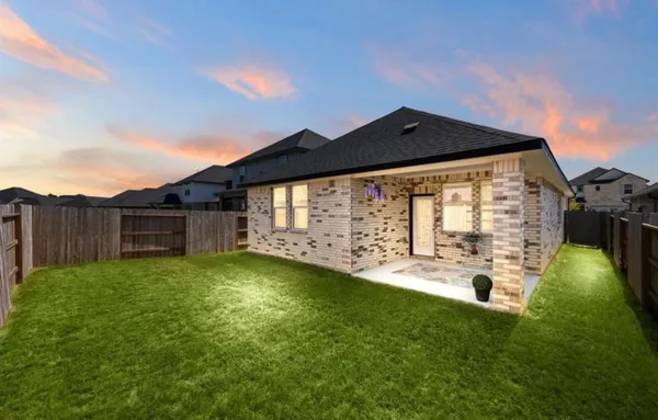 $2,300 | 9537 Sugar Berry Drive, Conroe, TX 77385