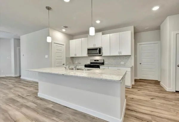 $2,300 | 9537 Sugar Berry Drive, Conroe, TX 77385