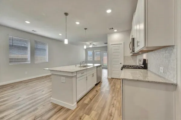 $2,300 | 9537 Sugar Berry Drive, Conroe, TX 77385