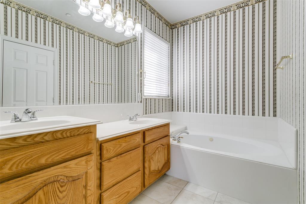 511 Poplar Lane Irving, TX 75063 - Photo 16 of 30