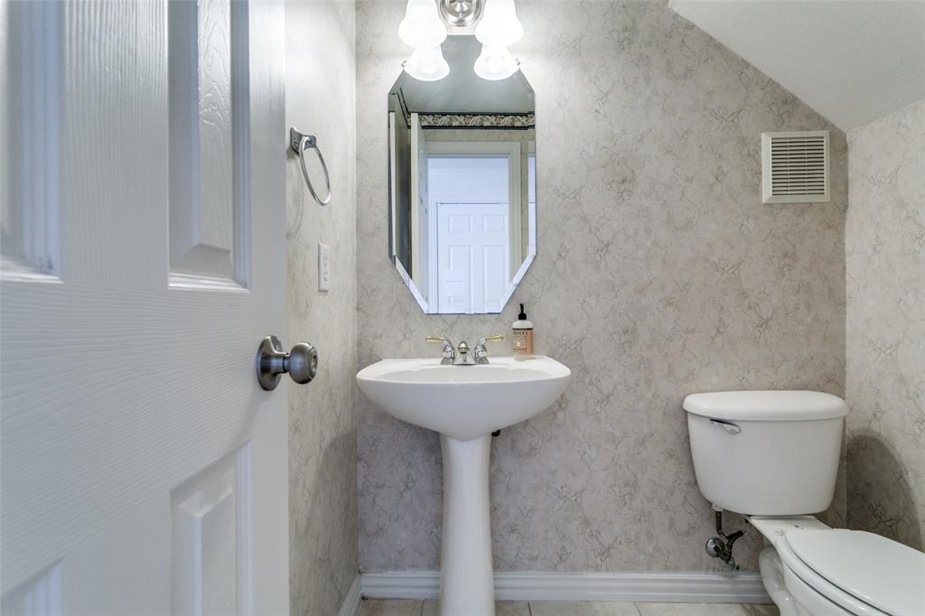 511 Poplar Lane Irving, TX 75063 - Photo 25 of 30