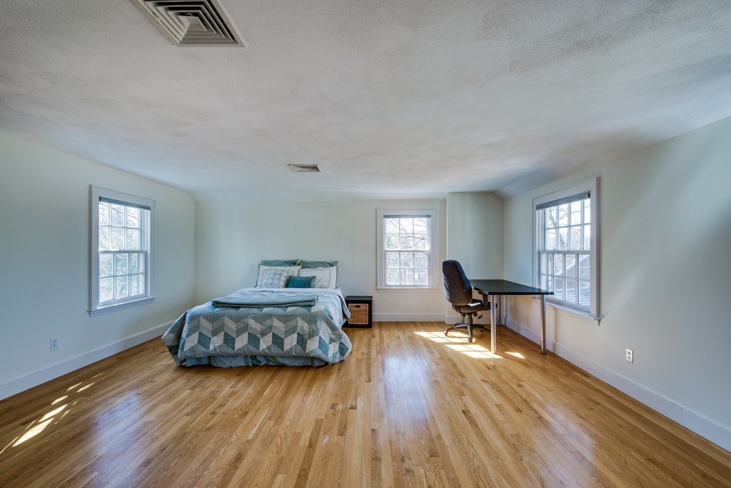 80 Alderwood Road Newton, MA 02459 - Photo 18 of 28 Gallery Image 18
