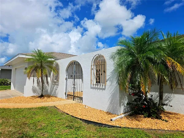 $2,350 | 1379 Cambridge Drive, Venice, FL 34293
