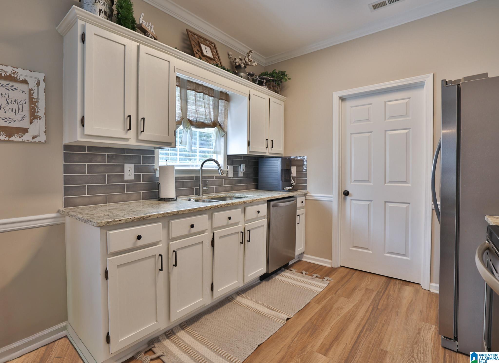 1528 Oliver Road Leeds, AL 35094 - Photo 10 of 32