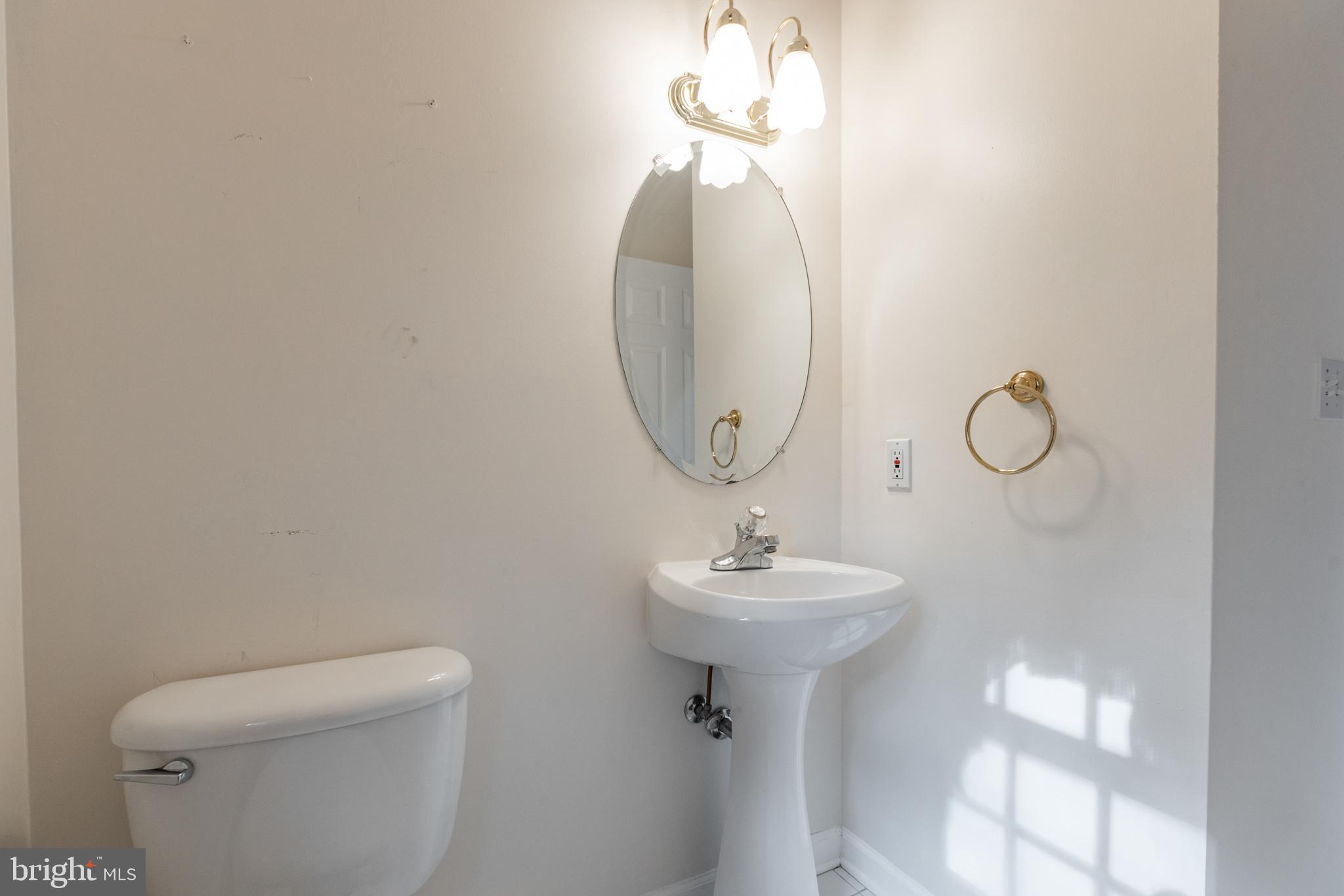 210 Garrison Forest Road Owings Mills, MD 21117 - Photo 19 of 50 1st floor powder room