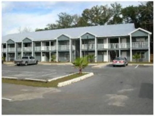 $700 | 410 West Azalea Avenue, Unit 7, Foley, AL 36535