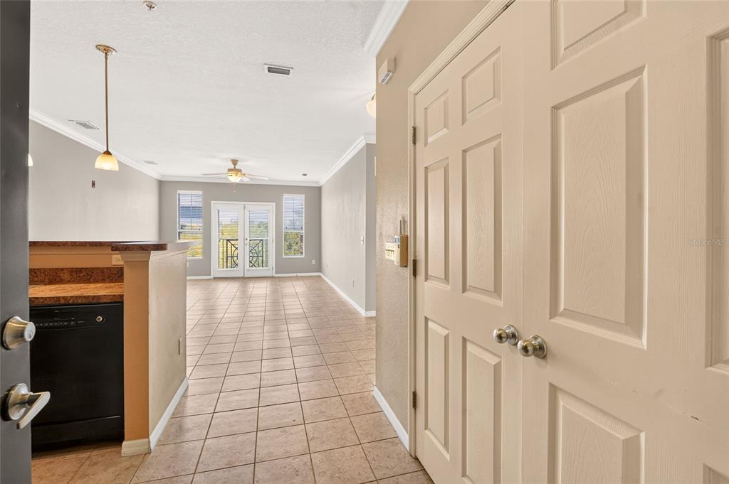 1185 Southwest 9th Road, Unit 409 Gainesville, FL 32601 - Photo 3 of 25 Gallery Image 3