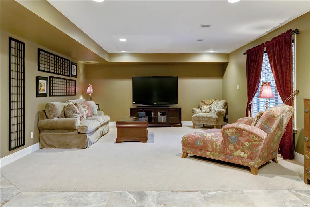 1010 Kiefer Ridge Drive Ballwin, MO 63021 - Photo 39 of 62 Gallery Image 39