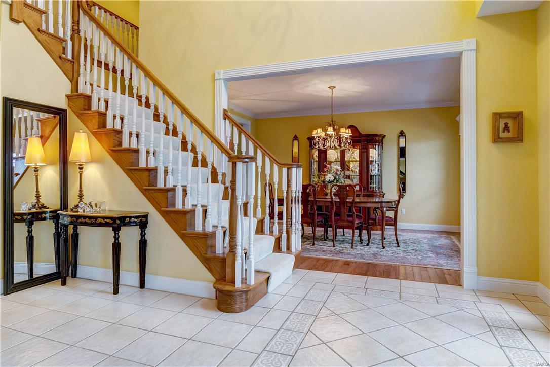 1010 Kiefer Ridge Drive Ballwin, MO 63021 - Photo 5 of 62 Gallery Image 5