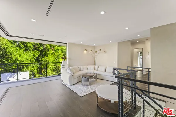 $33,000 | 3712 Broadlawn Drive, Los Angeles, CA 90068