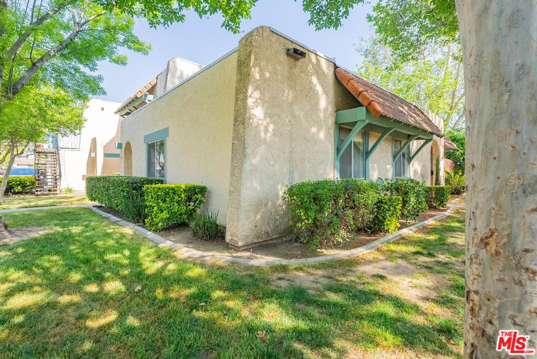 2567 Grambling Lane Riverside, CA 92507 - Photo 4 of 38 a view of backyard with garden and plants