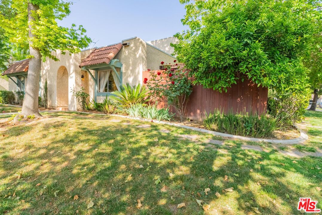 2567 Grambling Lane Riverside, CA 92507 - Photo 5 of 38 a view of a house with a yard