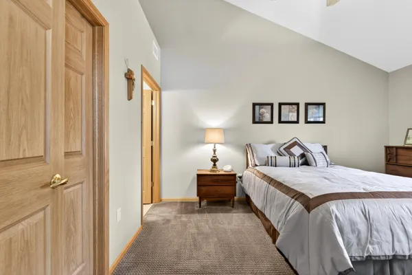 $347,900 | 1015 Shadowood Creek, Unit 3, West Bend, WI 53095