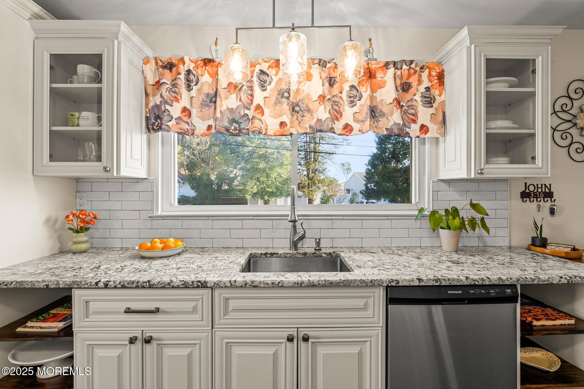 3 Rosemary Drive Hazlet, NJ 07730 - Photo 15 of 38 3 Rosemary Drive-18