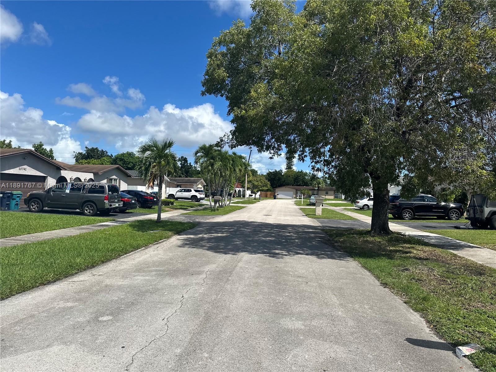 10751 Southwest 173rd Street Miami, FL 33157 - Photo 27 of 52 Gallery Image 27