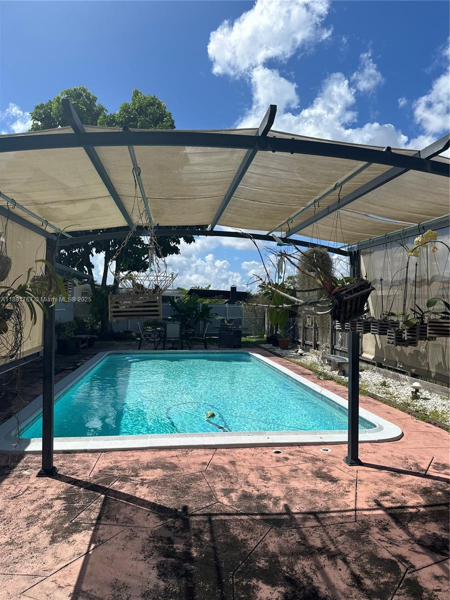 10751 Southwest 173rd Street Miami, FL 33157 - Photo 8 of 52 Gallery Image 8