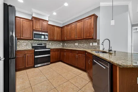 $329,000 | 712 Chipper Drive, Sun City Center, FL 33573