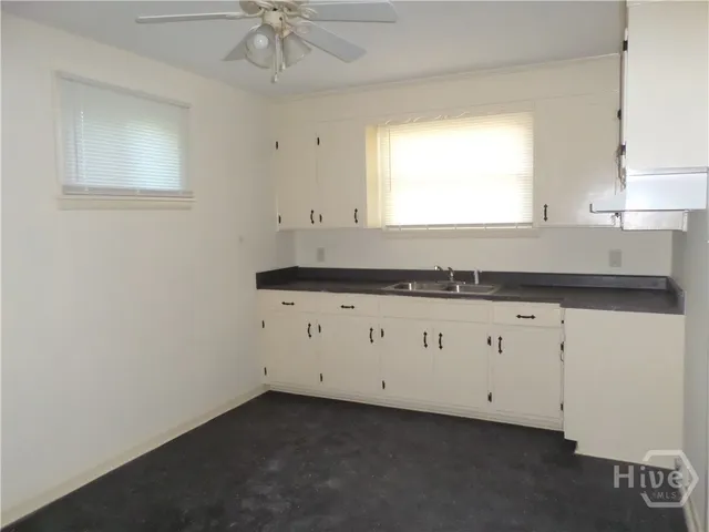 $1,600 | 4209 Crane Street, Savannah, GA 31405