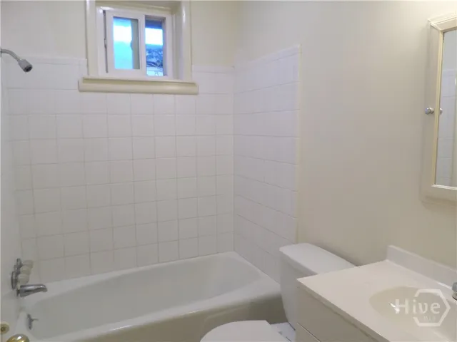 $1,600 | 4209 Crane Street, Savannah, GA 31405