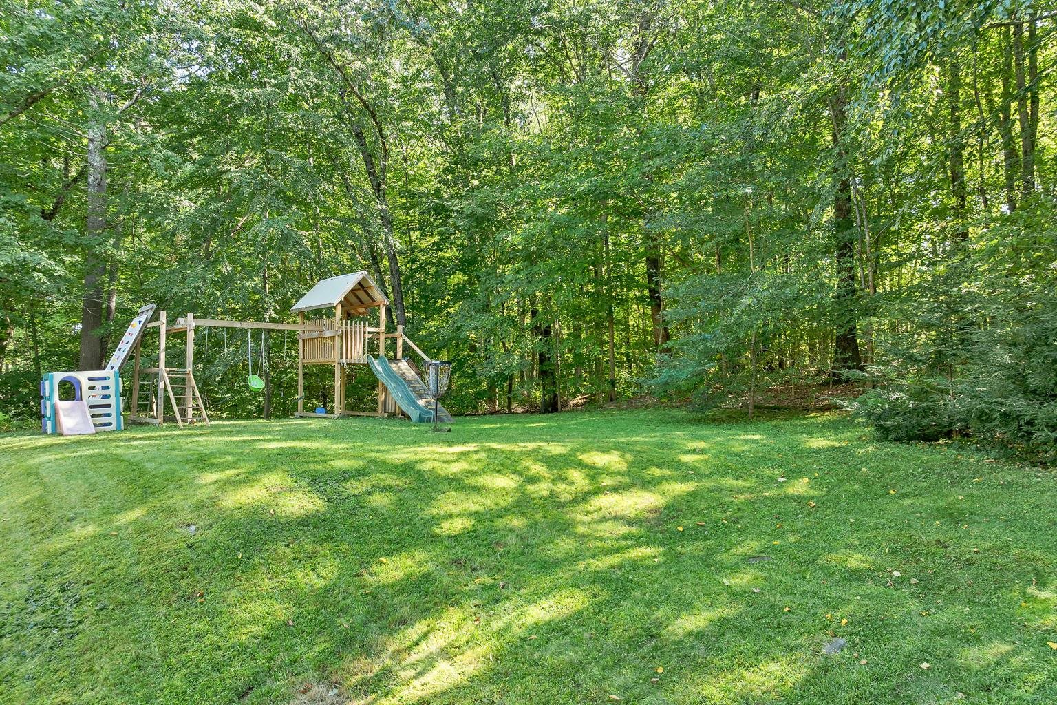 33 Gale Village Road Newton, NH 03858 - Photo 53 of 57 Gallery Image 53