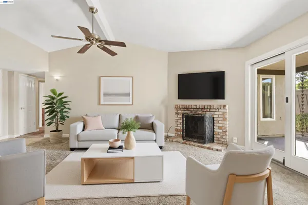 $440,000 | 165 Fairoaks Drive, Vacaville, CA 95688