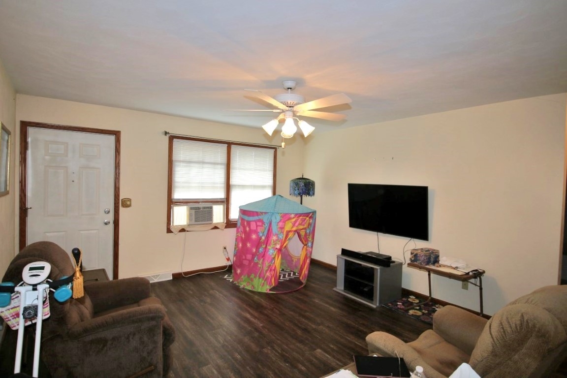 505 Pontiac Road Marquette Heights, IL 61554 - Photo 4 of 37 Gallery Image 4