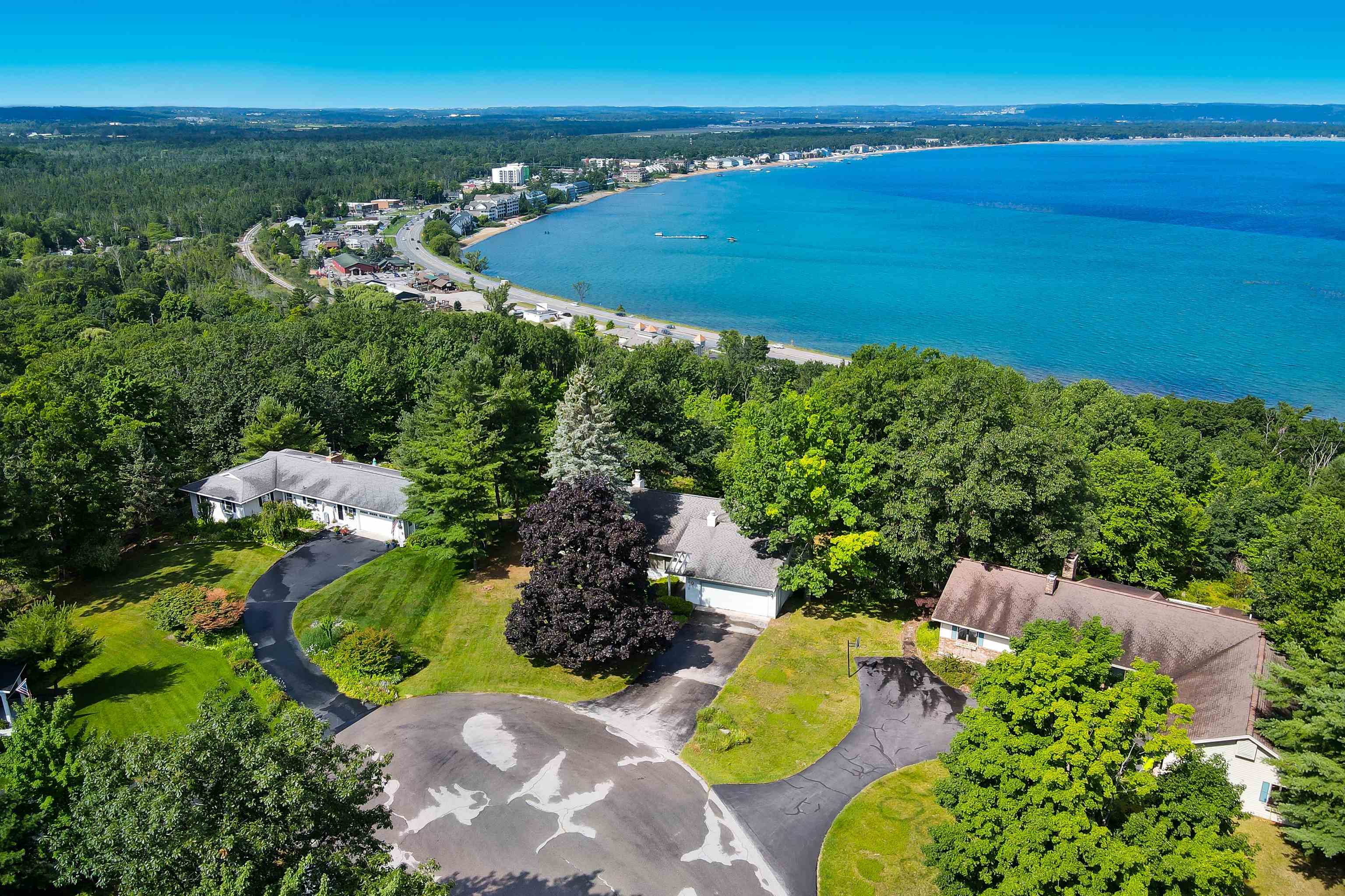 2898 Holiday Pines Road Traverse City, MI 49686 - Photo 2 of 16 1924917-ade937c8-0765-48d7-aa1a-60aaf2b2905e.JPG