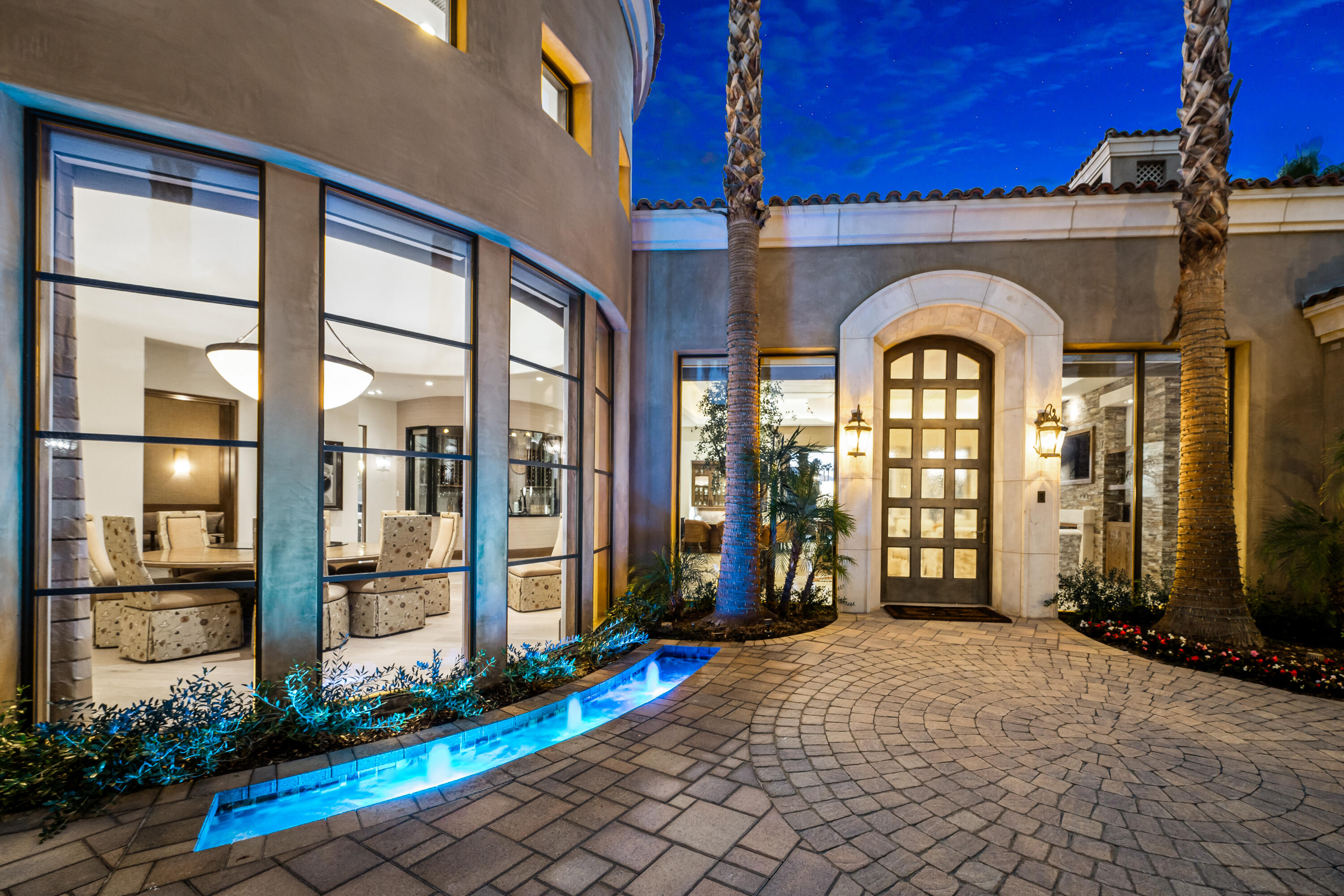 52711 Via Dona La Quinta, CA 92253 - Photo 45 of 61 a front view of a building with garden