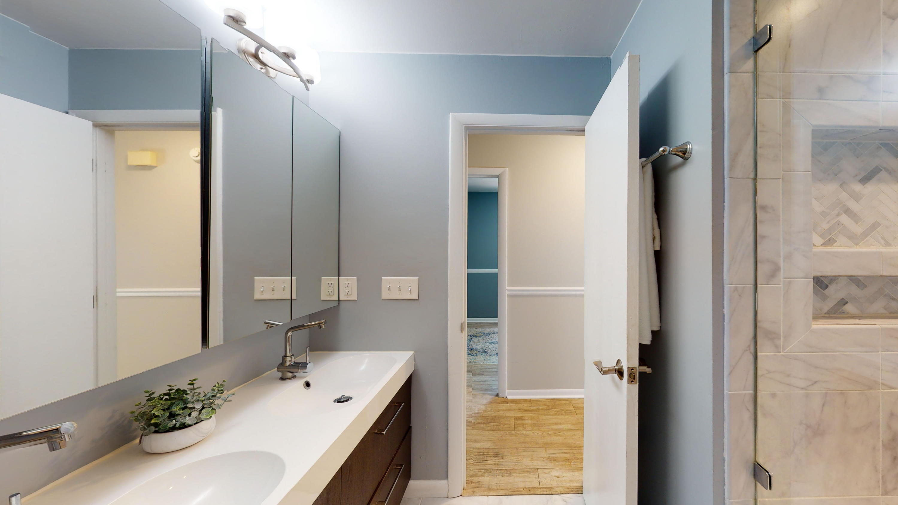 1149 Bellwood Road Charleston, SC 29412 - Photo 29 of 53 Hall Bathroom-2