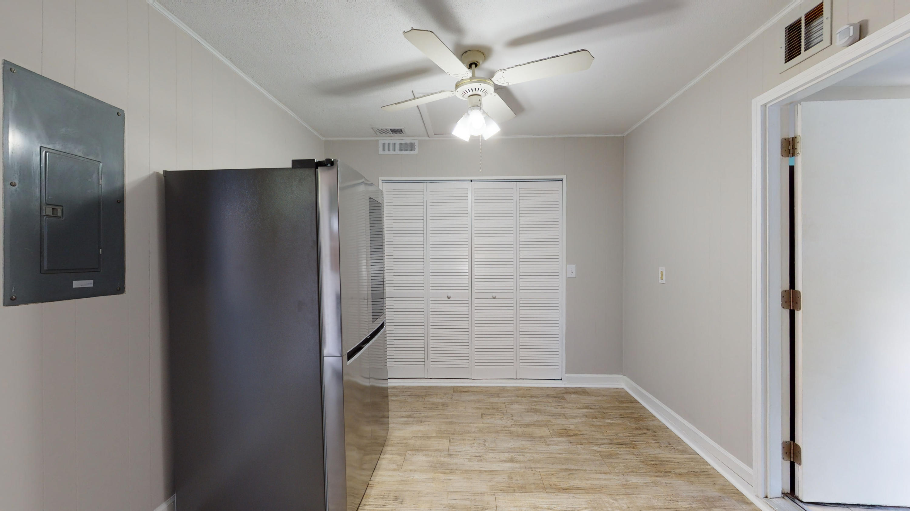 1149 Bellwood Road Charleston, SC 29412 - Photo 45 of 53 Utility and Laundry-4