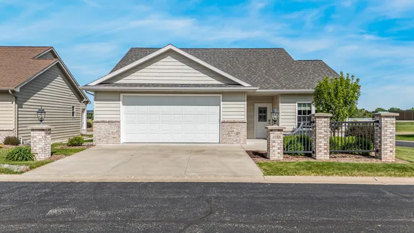 $379,000 | 3758 North Wayside Lane, Appleton, WI 54913