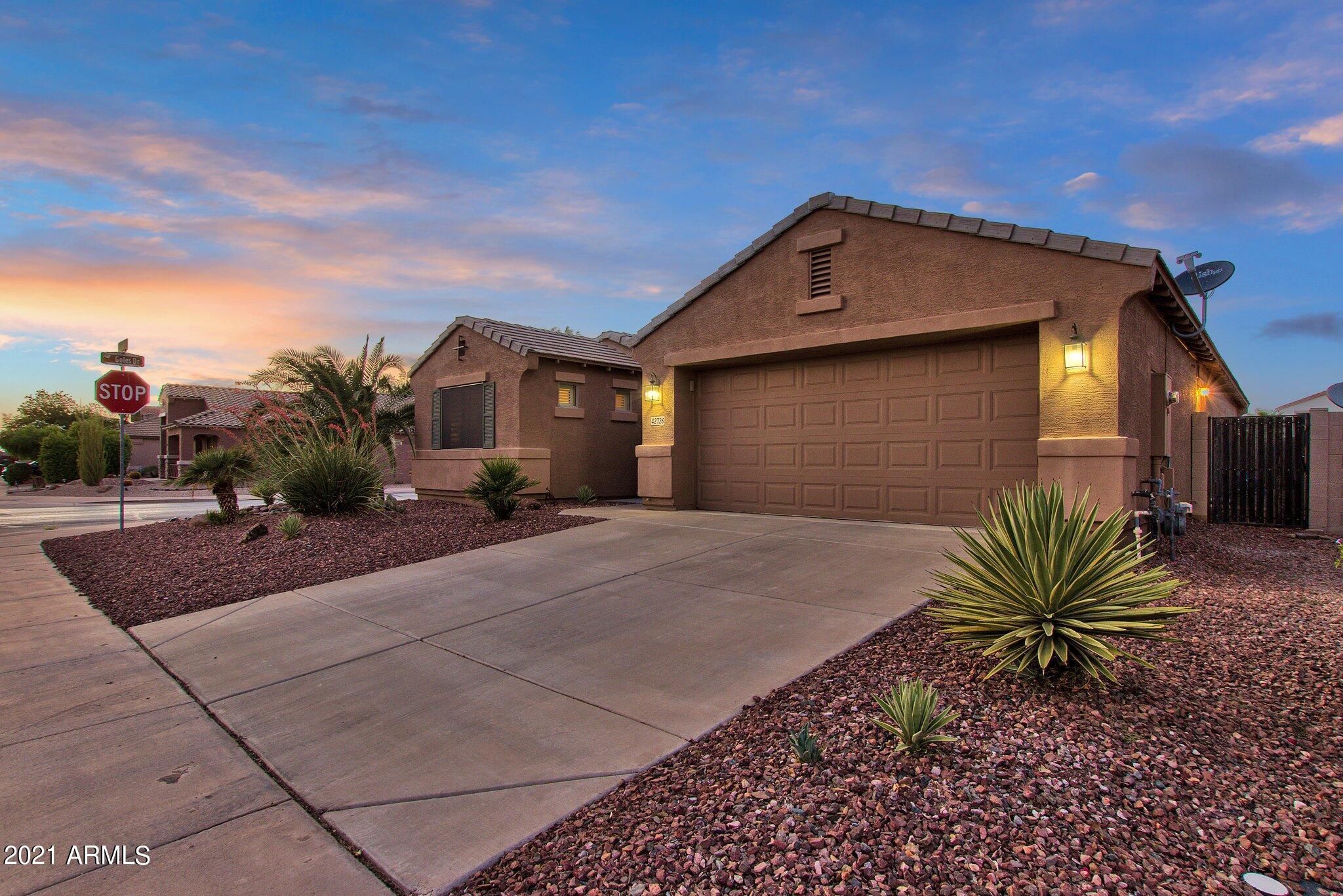42726 West Venture Road Maricopa, AZ 85138 - Photo 3 of 45 Front of home