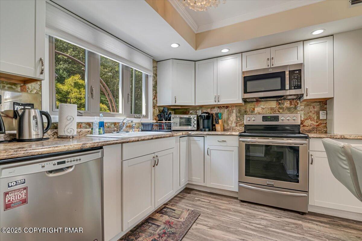 268 Big Pocono Pass Tannersville, PA 18372 - Photo 10 of 66 16-Photo Jul 30 2025, 10 16 34 AM