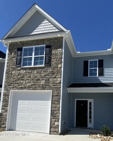 $2,000 | 1404 B Hartley Lane, Greenville, NC 27834