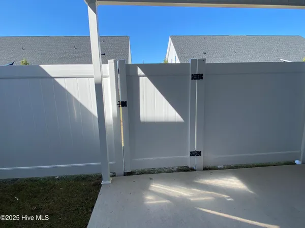 $1,950 | 1404 B Hartley Lane, Greenville, NC 27834