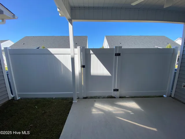 $2,000 | 1404 B Hartley Lane, Greenville, NC 27834