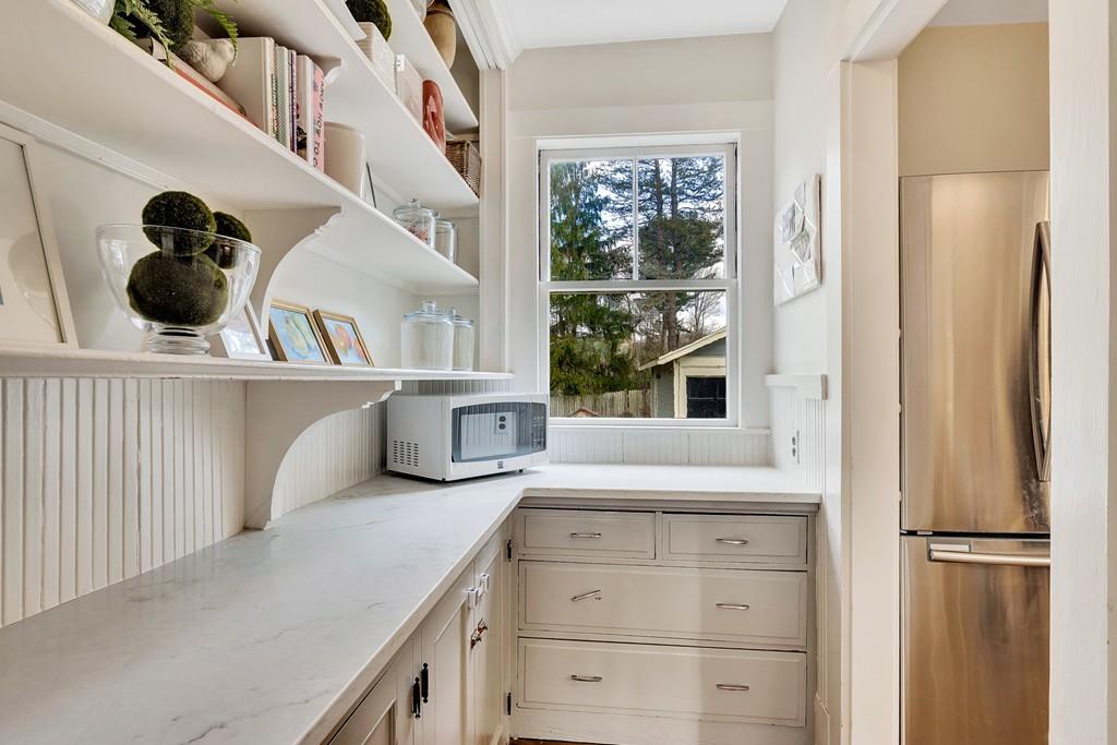 14 Fenwick Road Winchester, MA 01890 - Photo 12 of 34 Gallery Image 12