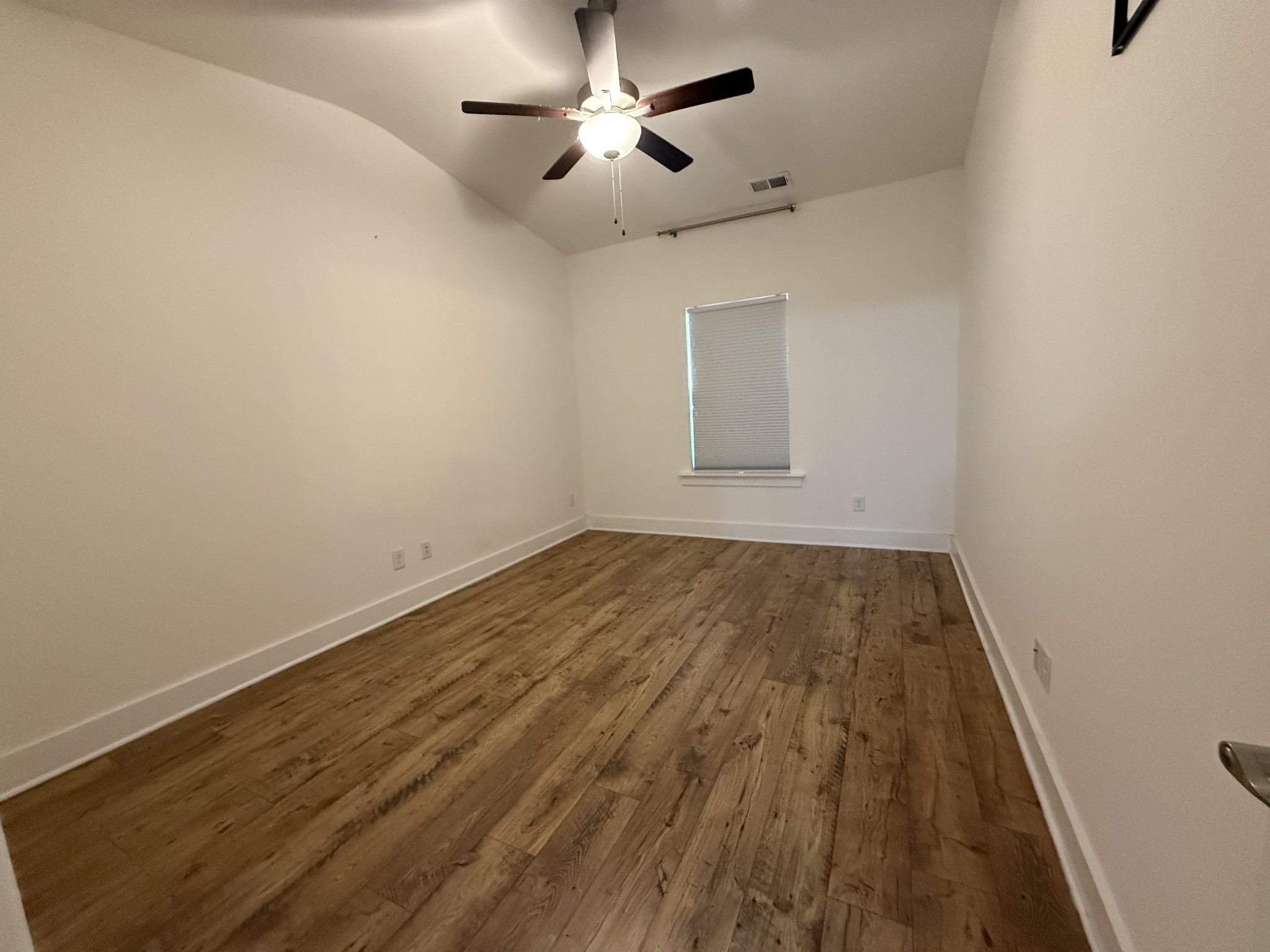 400 Buchanan Court Columbia, TN 38401 - Photo 12 of 21 wooden floor in an empty room