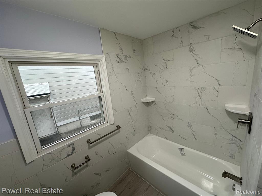 1105 Dover Road Pontiac, MI 48341 - Photo 16 of 24