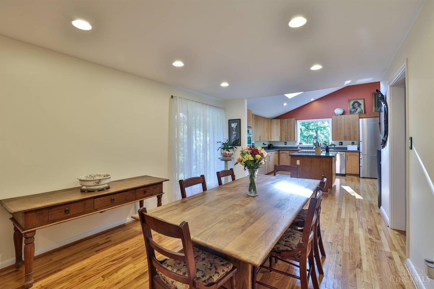 7605 Demar Road Cincinnati, OH 45243 - Photo 14 of 71 Gallery Image 14