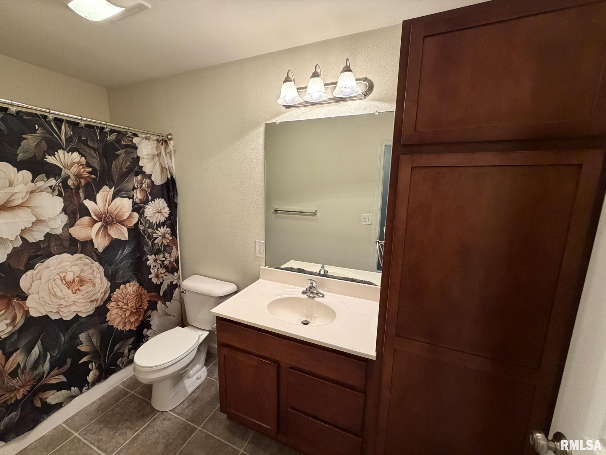324 Casey Road Farmington, IL 61531 - Photo 49 of 68