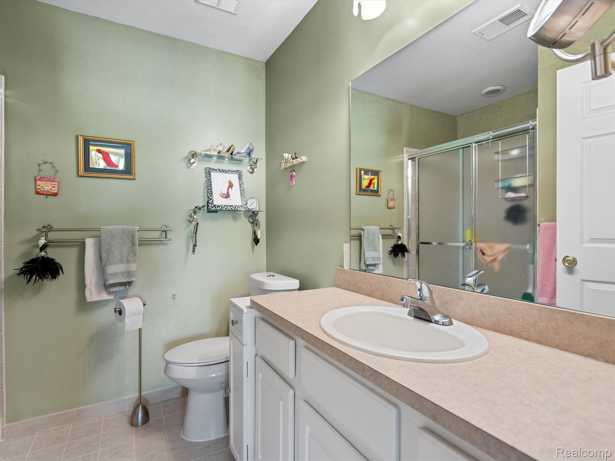 1780 Flagstone Circle Rochester, MI 48307 - Photo 14 of 23 Gallery Image 14