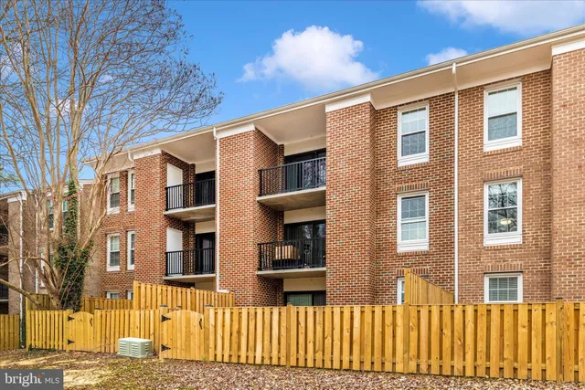 $165,000 | 828 Quince Orchard Boulevard, Unit 82820, Gaithersburg, MD 20878