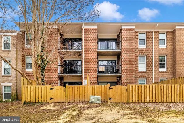 $165,000 | 828 Quince Orchard Boulevard, Unit 82820, Gaithersburg, MD 20878