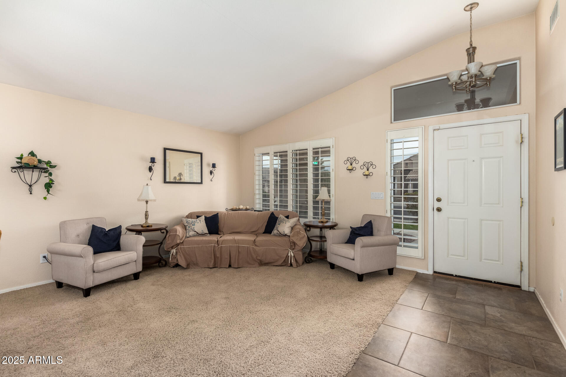 2085 South Marble Street Gilbert, AZ 85295 - Photo 3 of 33 07 - Marble