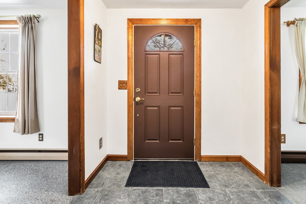 33 Lawson Farm Road Londonderry, NH 03053 - Photo 11 of 39 Gallery Image 11
