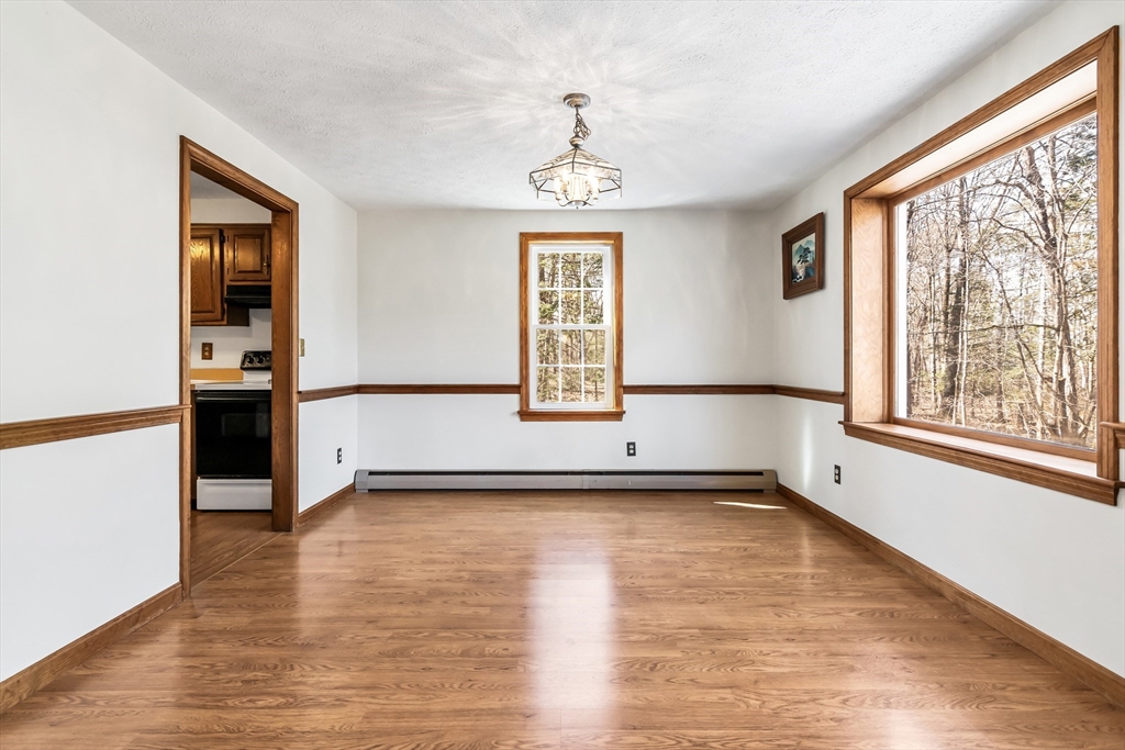 33 Lawson Farm Road Londonderry, NH 03053 - Photo 18 of 39 Gallery Image 18